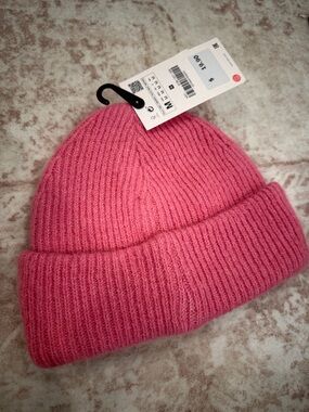 NWT Zara Pink Knit Beanie Hat